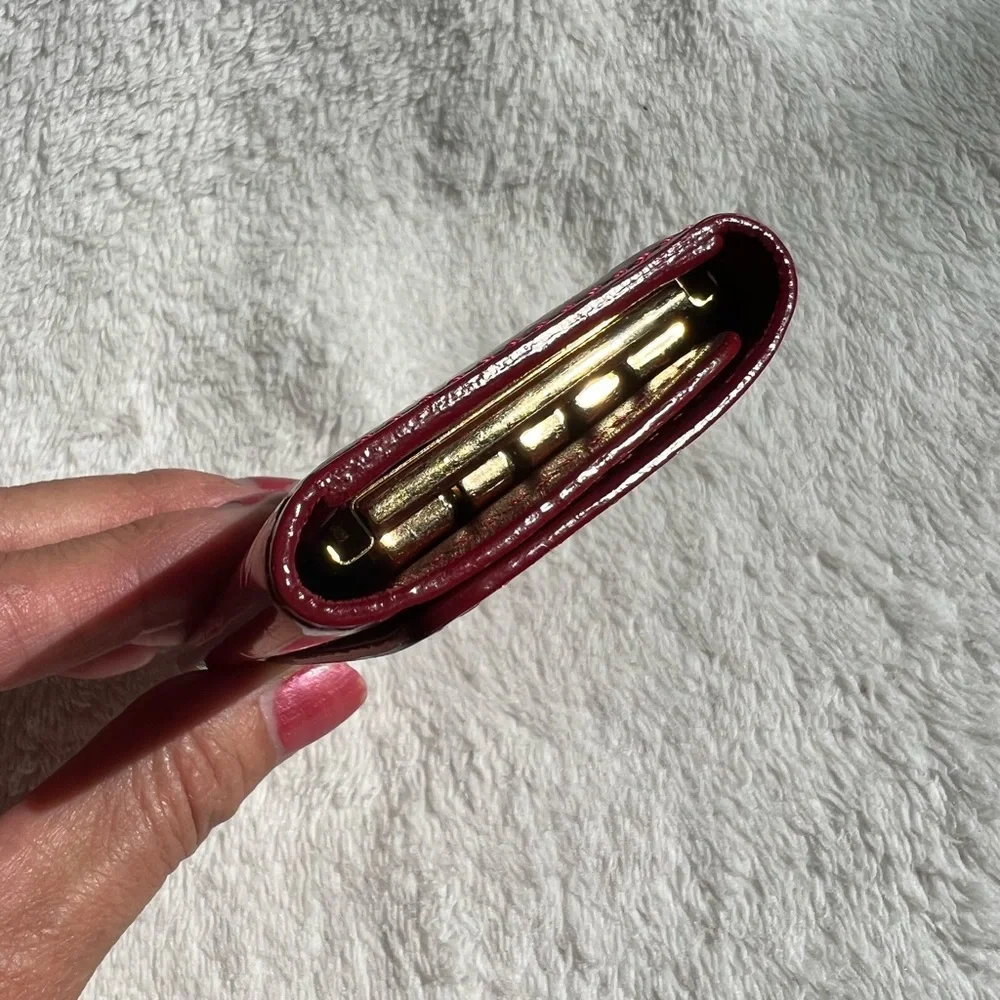 Louis Vuitton Key Case 4 Ring PommeD'Amour Red Vernis - Picture 7 of 14